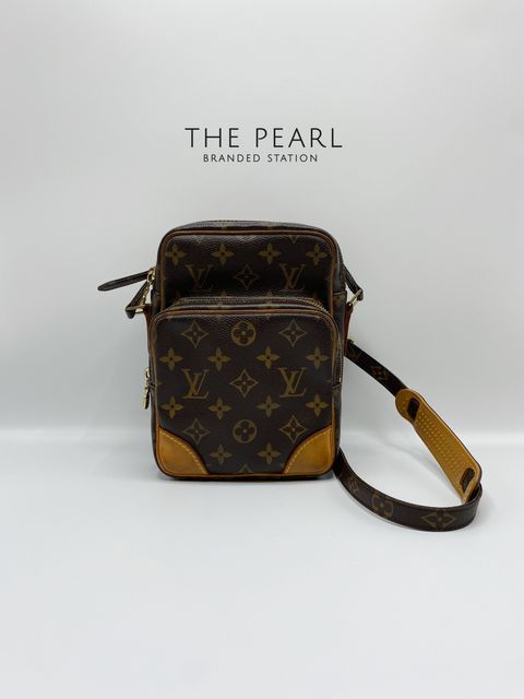 Louis Vuitton Vintage Monogram Amazone Camera Crossbody Bag – The Pearl  Branded Station