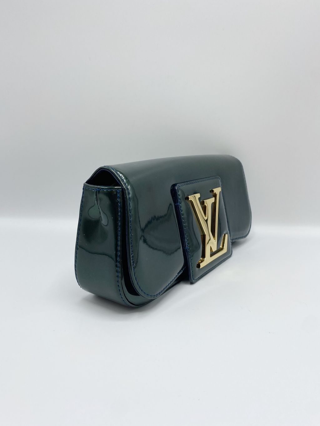 Louis Vuitton Blue Nuit Vernis Sobe Clutch – The Pearl Branded Station