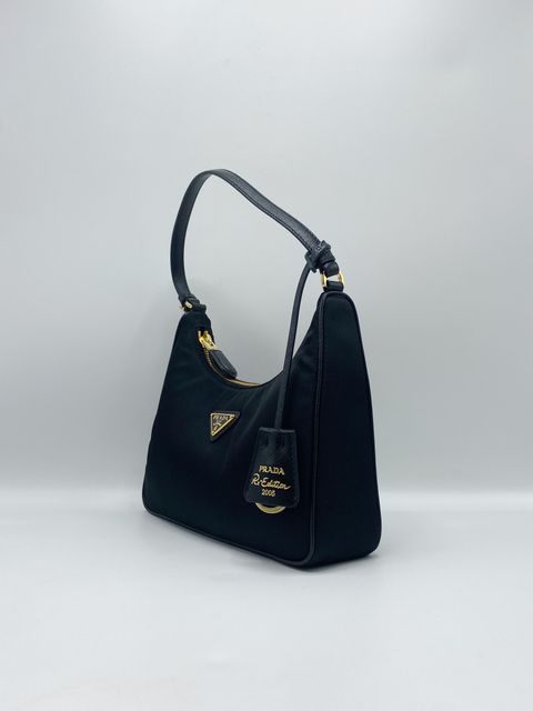 Prada – The Pearl Branded Station Prada – The Pearl Branded Station