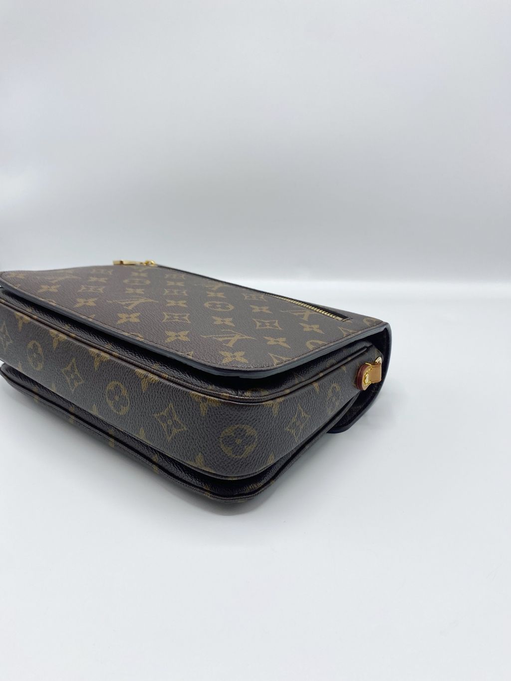 image_C82AC465-1278-4A9D-9F14-ADBBF03E912A_1764044491