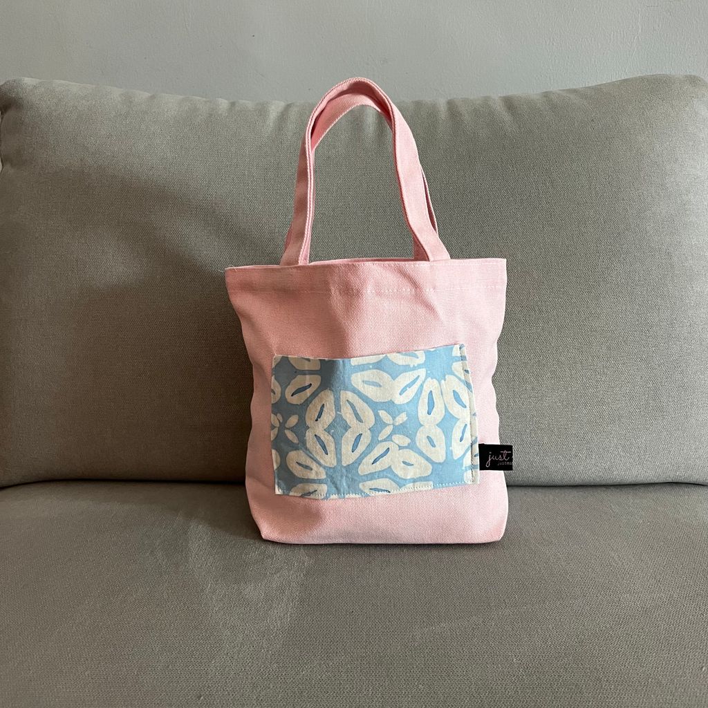 Pink canvas light blue Taraa pocket