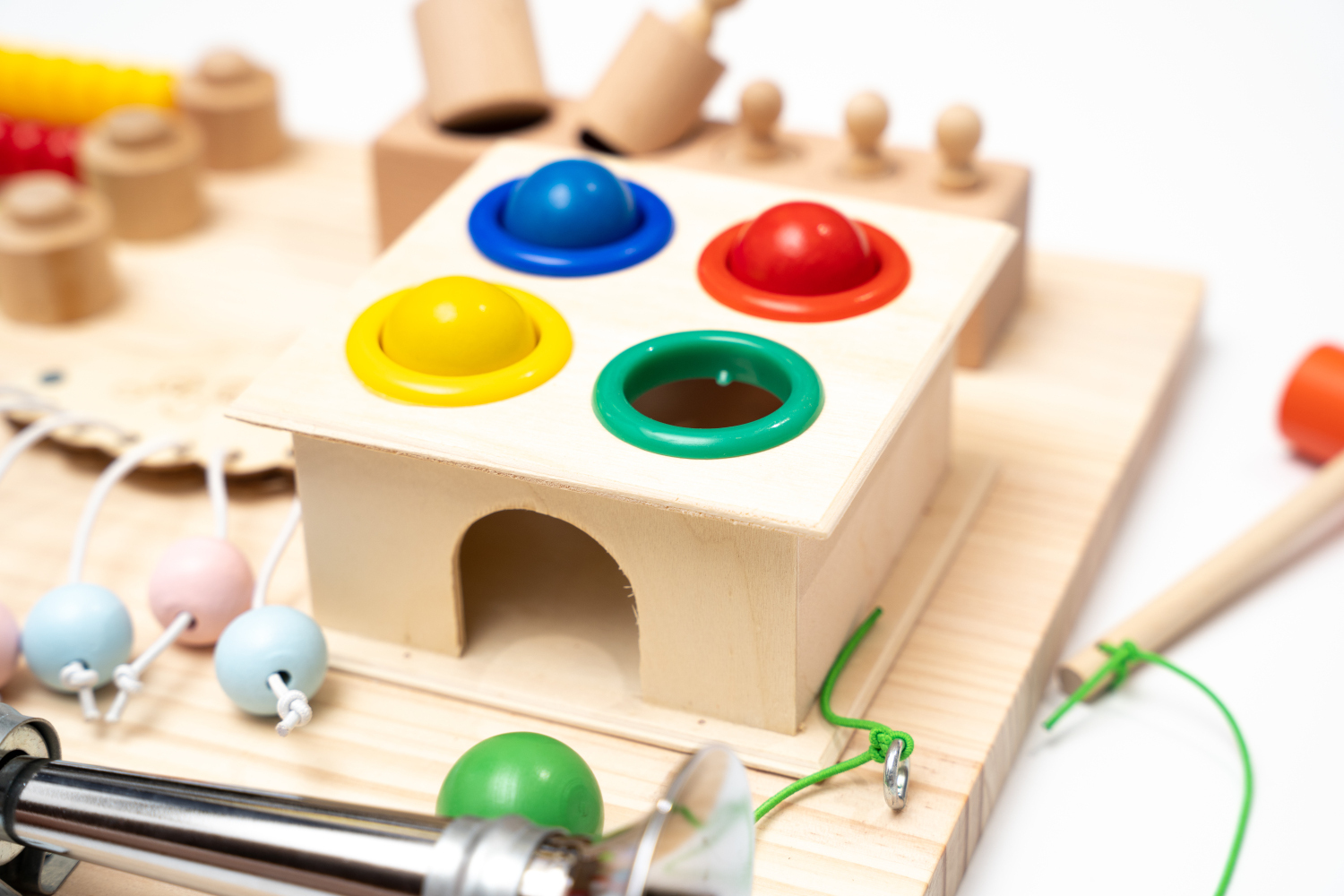 Montessori-Early-Childhood-Education-Toy-Baby-Busy-Board-Detail-01.jpg