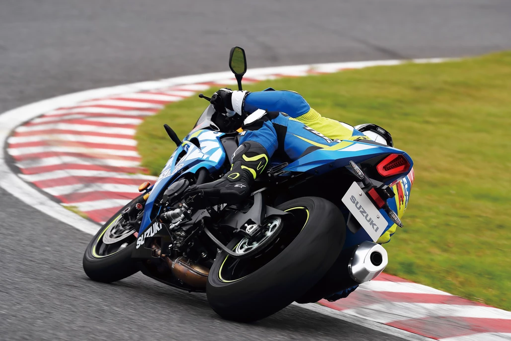 Suzuki GSX-R1000 PHOTO4.png