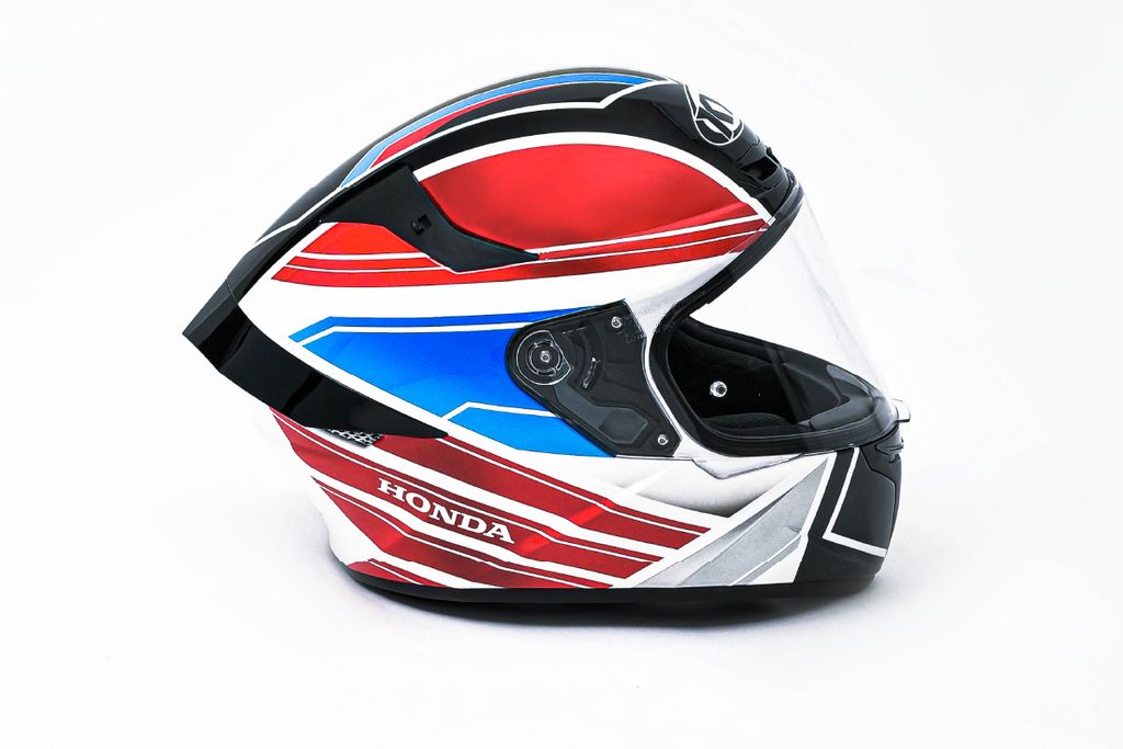 Full-Face-Helmet-TTC-right@2x-100.jpg