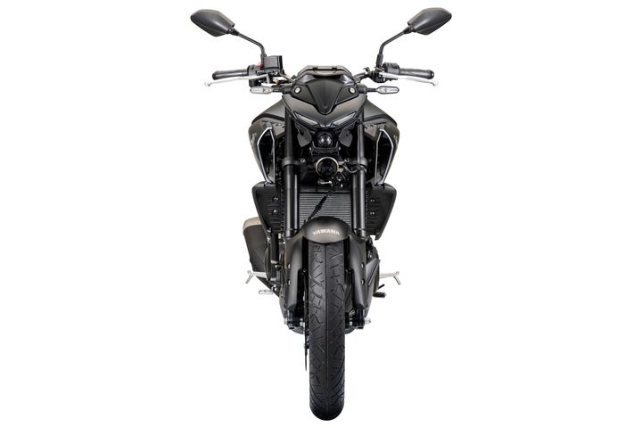 MT25-Black1