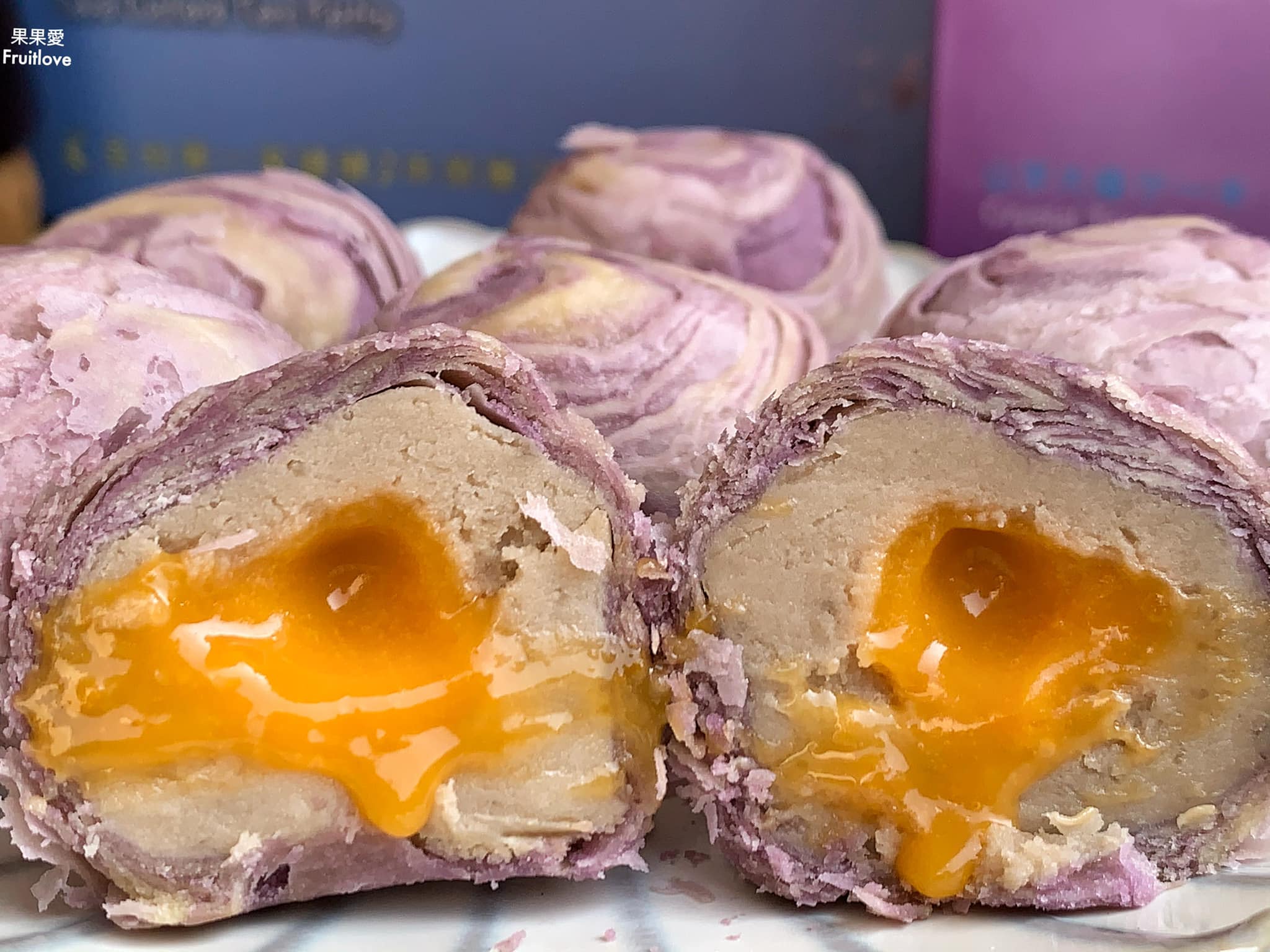 YELLOWBUTTER |  - 台北40年老字号 年销百万颗芋头流心酥