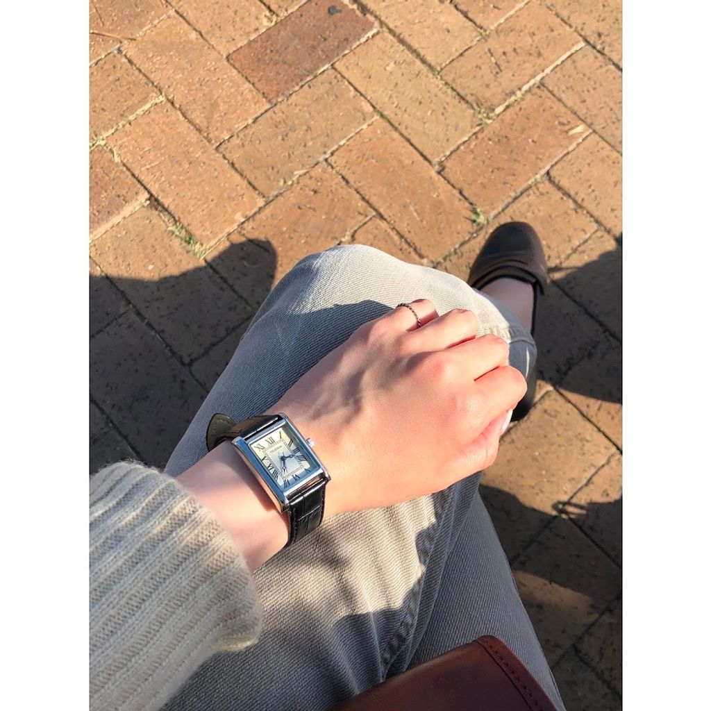 watch1.jpg