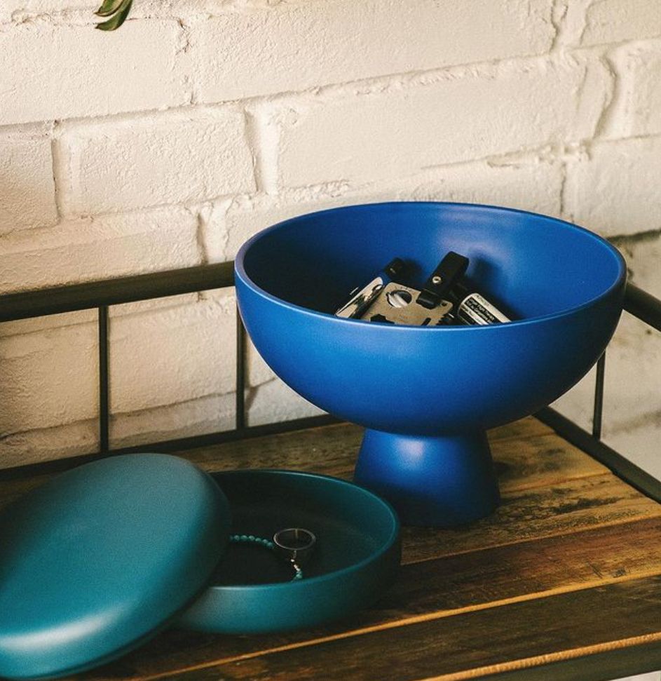 MoMA Design Store赤い人形型置物　小物　レトロ　陶器 MoMA Design Store赤い人形型置物 小物 レトロ 陶器 置物