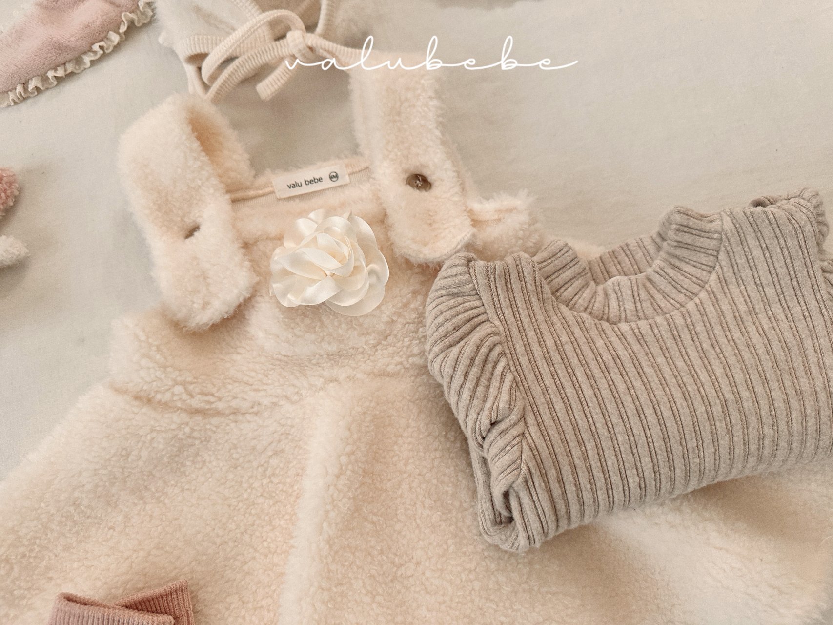 00520744045ec8cd21f99274d1141bee