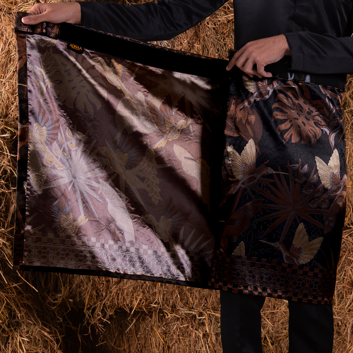 FAUNA RICHBROWN GOLD 03