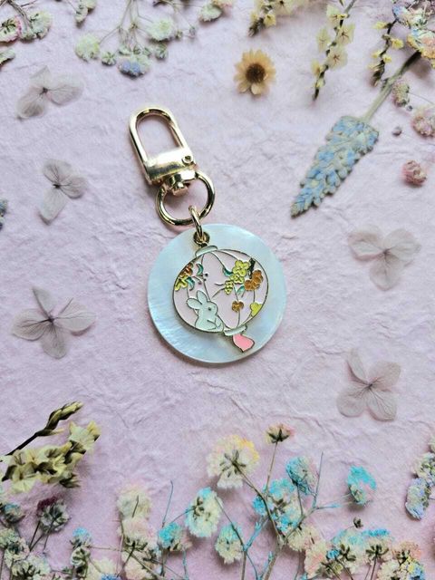 LANTERN BUNNY ARTORIAS TAG (1)