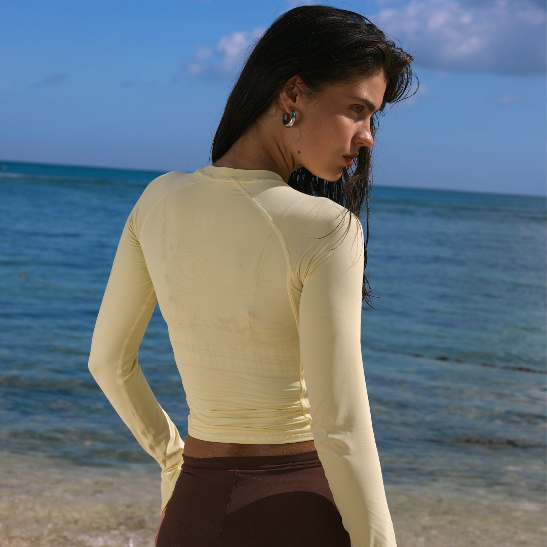 黃色ORCA 衝浪防磨衣｜高強度運動｜自潛衝浪｜NOMA 機能美學泰國泳衣品牌2