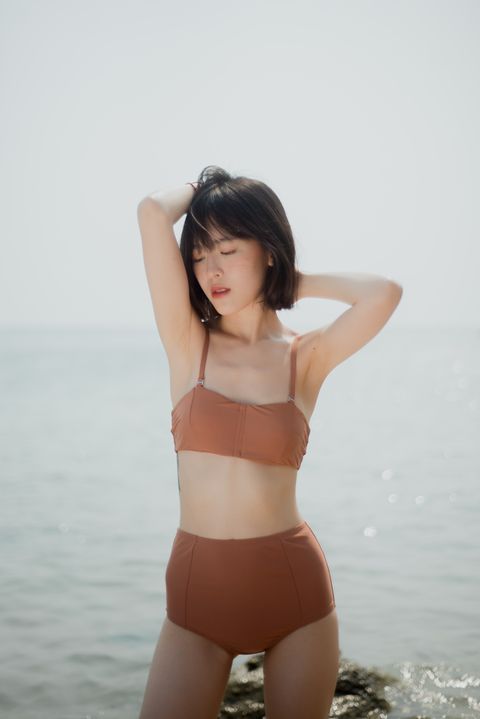 tokki_amber_brown_1.jpg