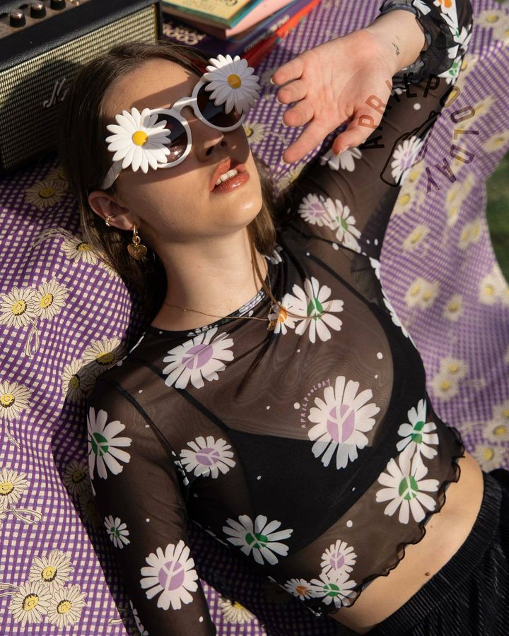 daisies_tattoo_bl_1.jpeg