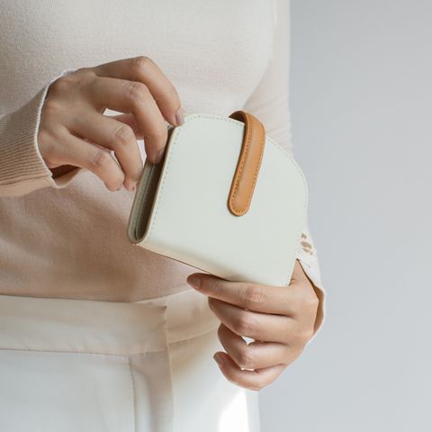 cozee-two-tone-wallet-cream-brown-1.jpeg