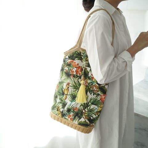 cami-totebag-hawaii-1.jpeg