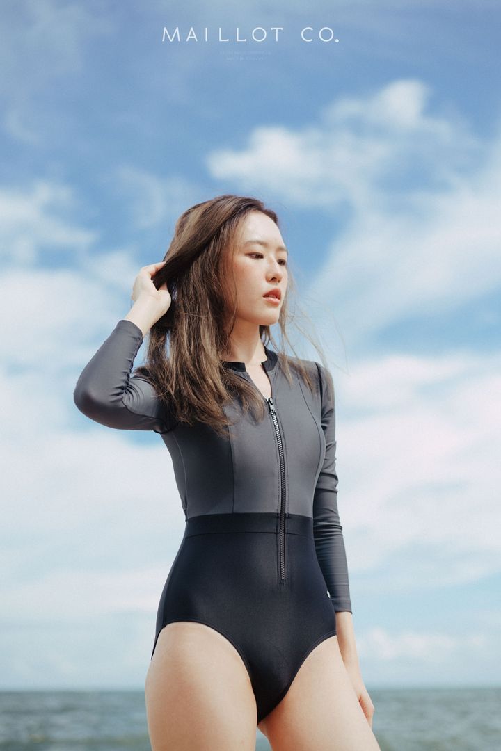 Chloe 灰黑長袖防曬連身拼色泳衣13