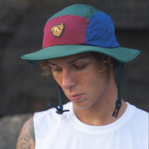 綠紅藍條紋衝浪帽:潛水帽 3