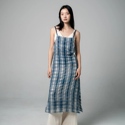 Jemillie 手工藍染棉質吊帶長裙｜夏日穿搭｜泰國清邁設計品牌 Palit-2