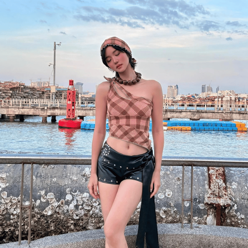 [Aprilpoolday 正式授權] Vivivan 草莓巧克力格紋斜肩坦基尼 (12)