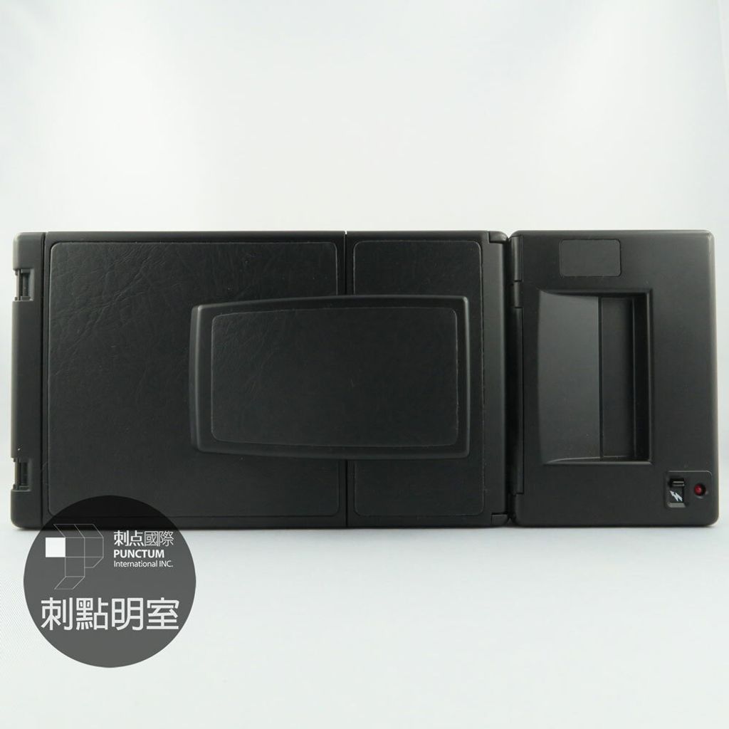 Polaroid-SLR-690-Box2-Pro05-SQ1000.jpg