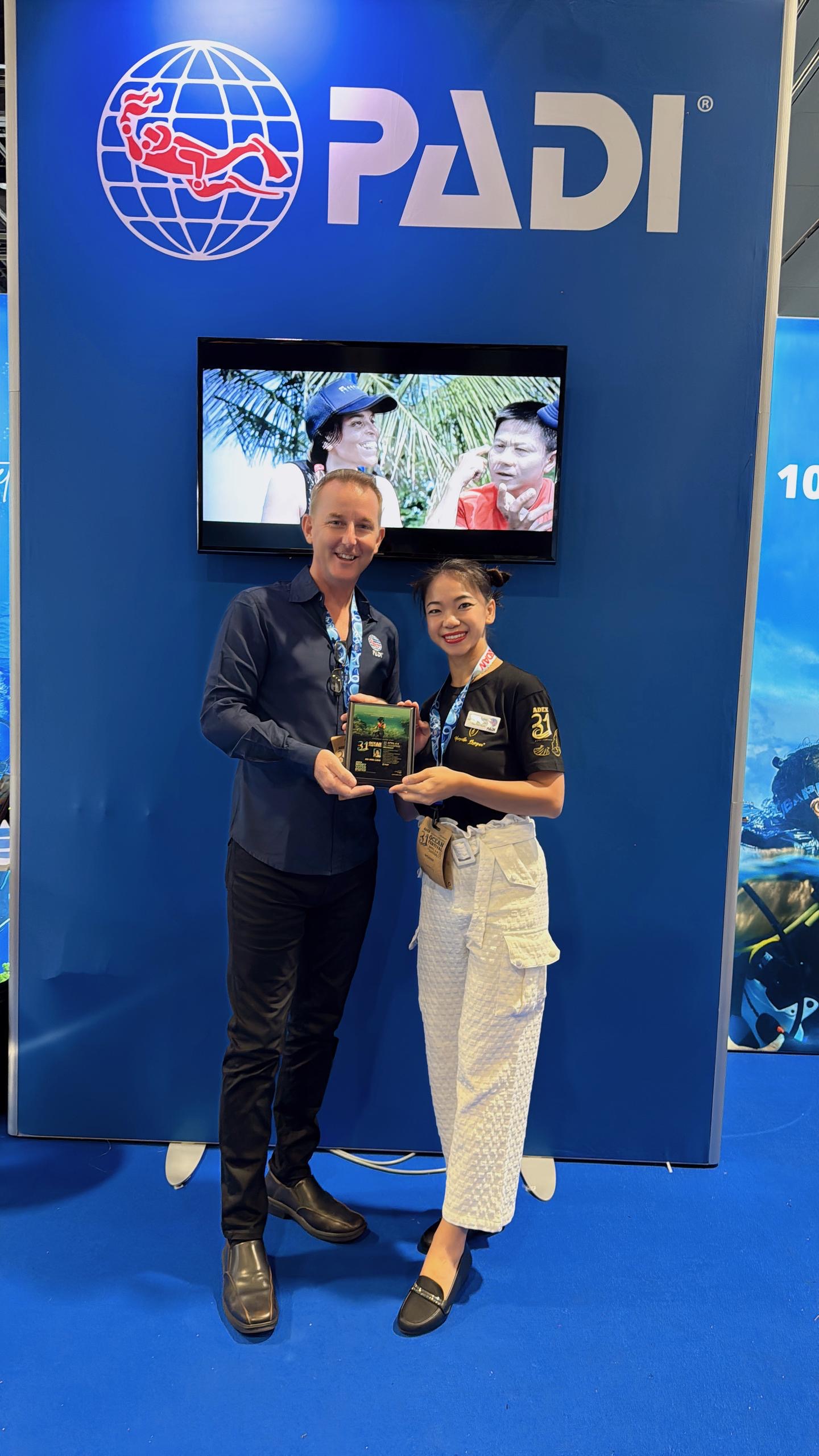 2b0e8f3b-ce52-4467-b549-6a42e30dbd27