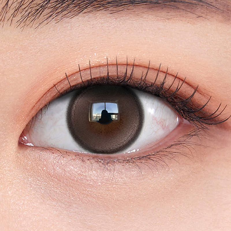 MainPhoto_GlowyTear_1D_Brown_Eye