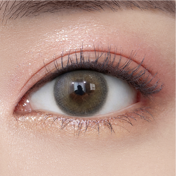 PI_230220_Frenchshine_A2_Gray_eye