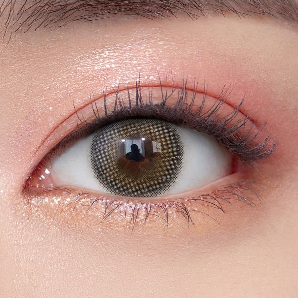 PI_230220_Frenchshine_A2_Gray_eye