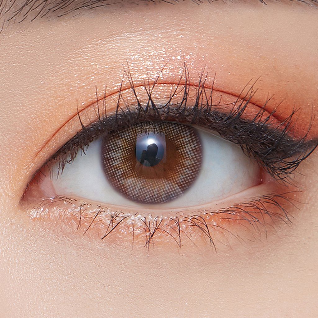 MainPhoto_Spanish_GrayEye