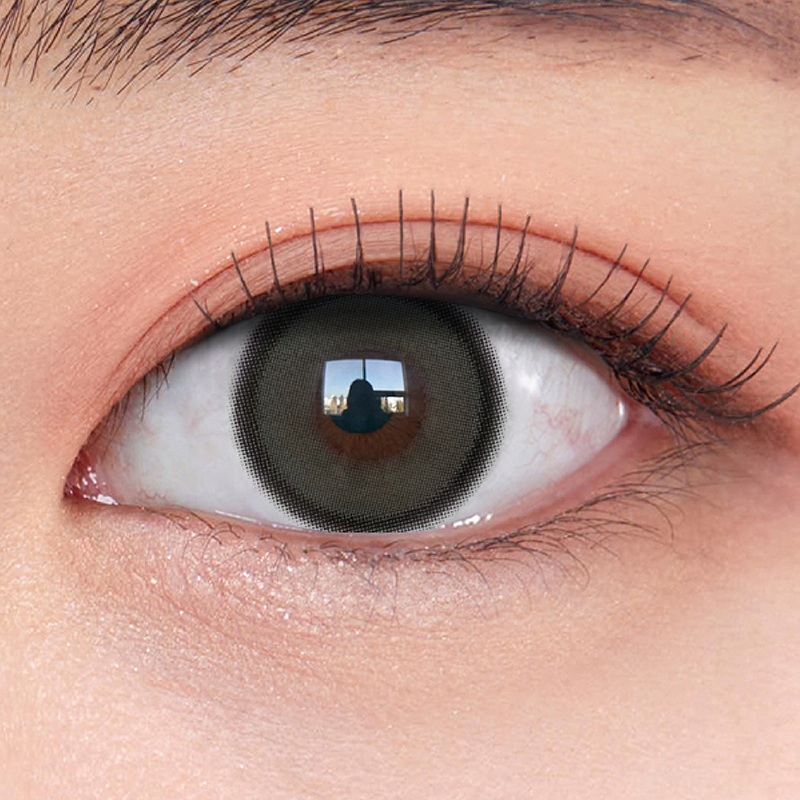 MainPhoto_Realish_1D_Haerin_Gray_Eye