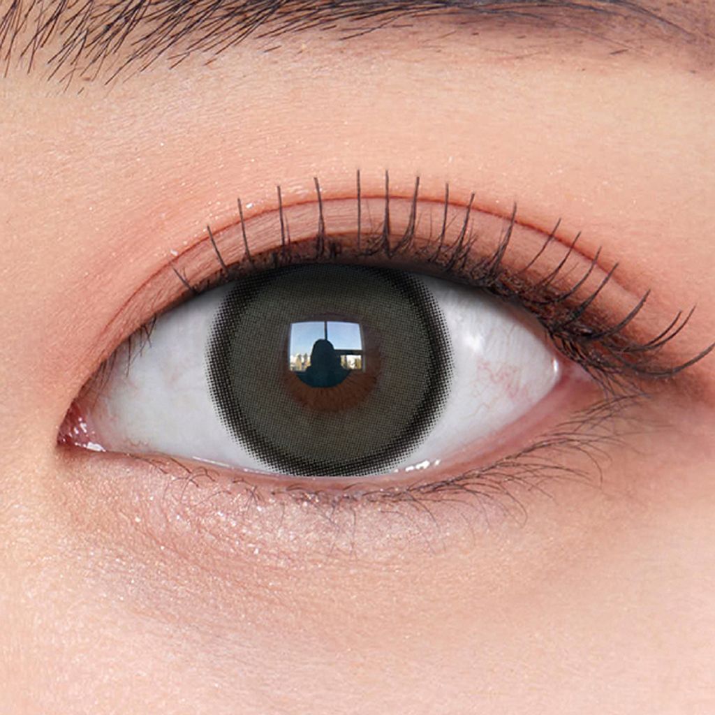 MainPhoto_Realish_1D_Haerin_Gray_Eye