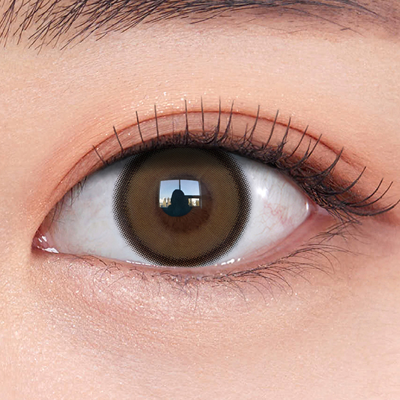 MainPhoto_Realish_1D_Brown_Eye