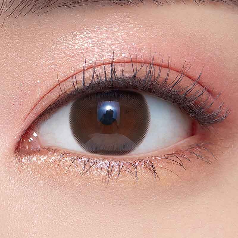 MainPhoto_Falling_1M_Choco_Eye