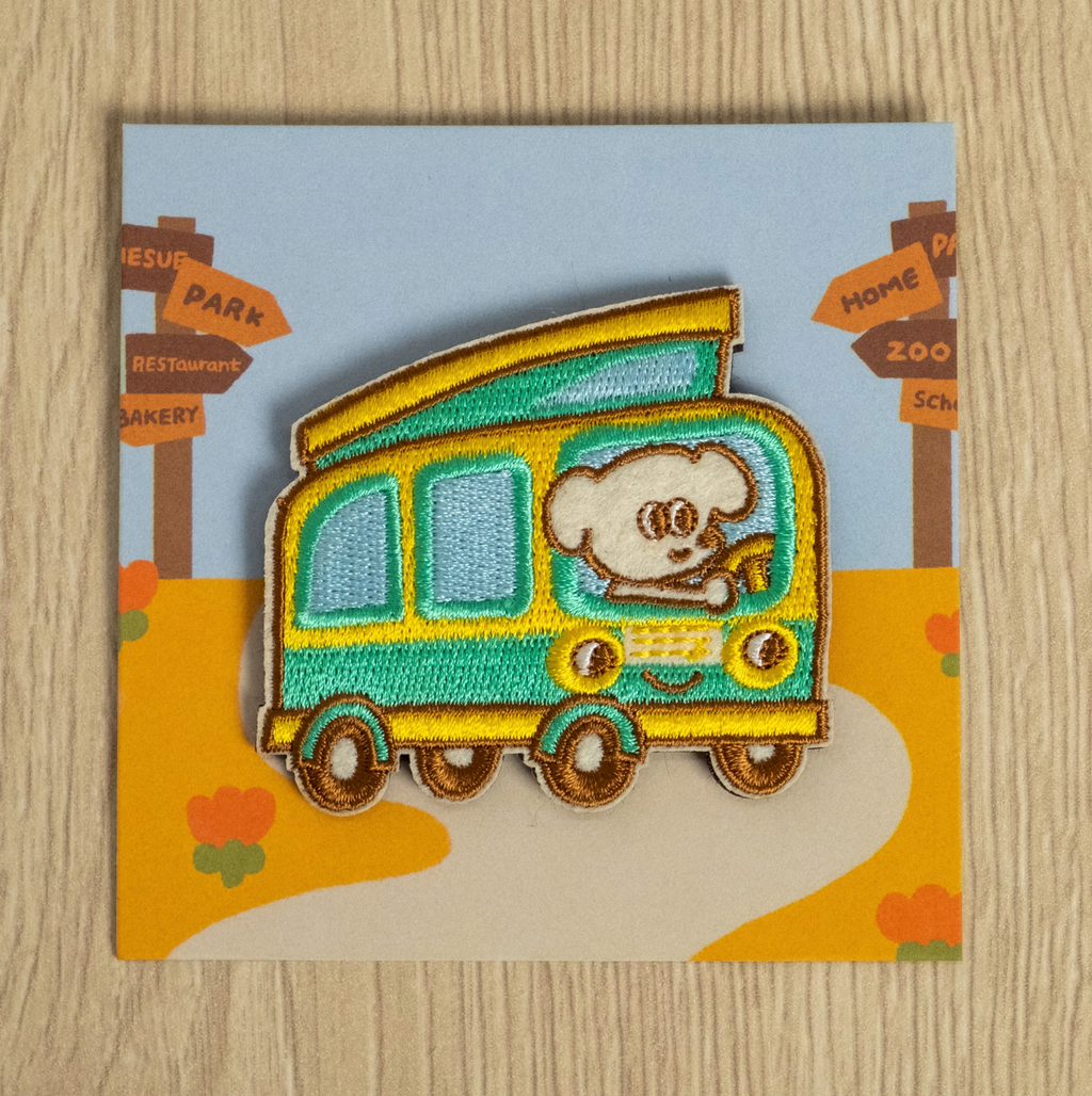 刺繡別針 狗狗巴士