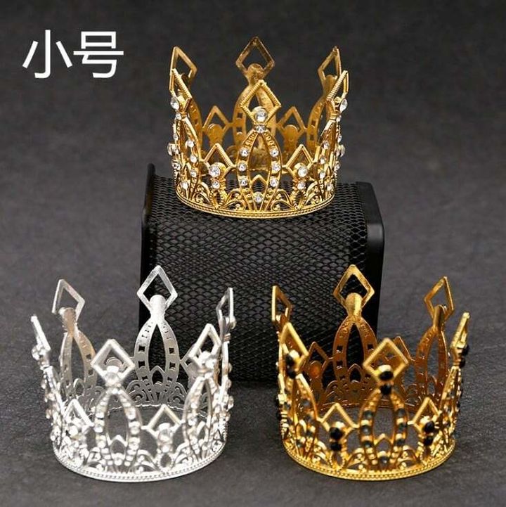 queen crown overall.jpg