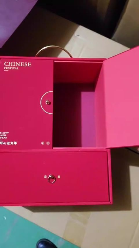 cny gift box 2