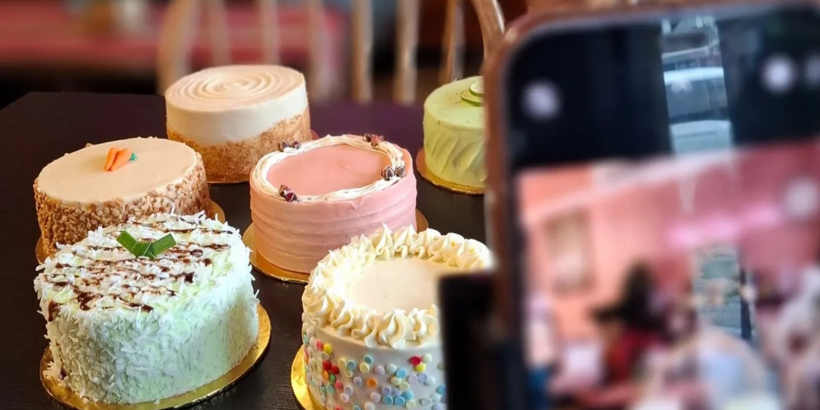 MINI CAKES | Sara Sofeya Cafe & Cakes