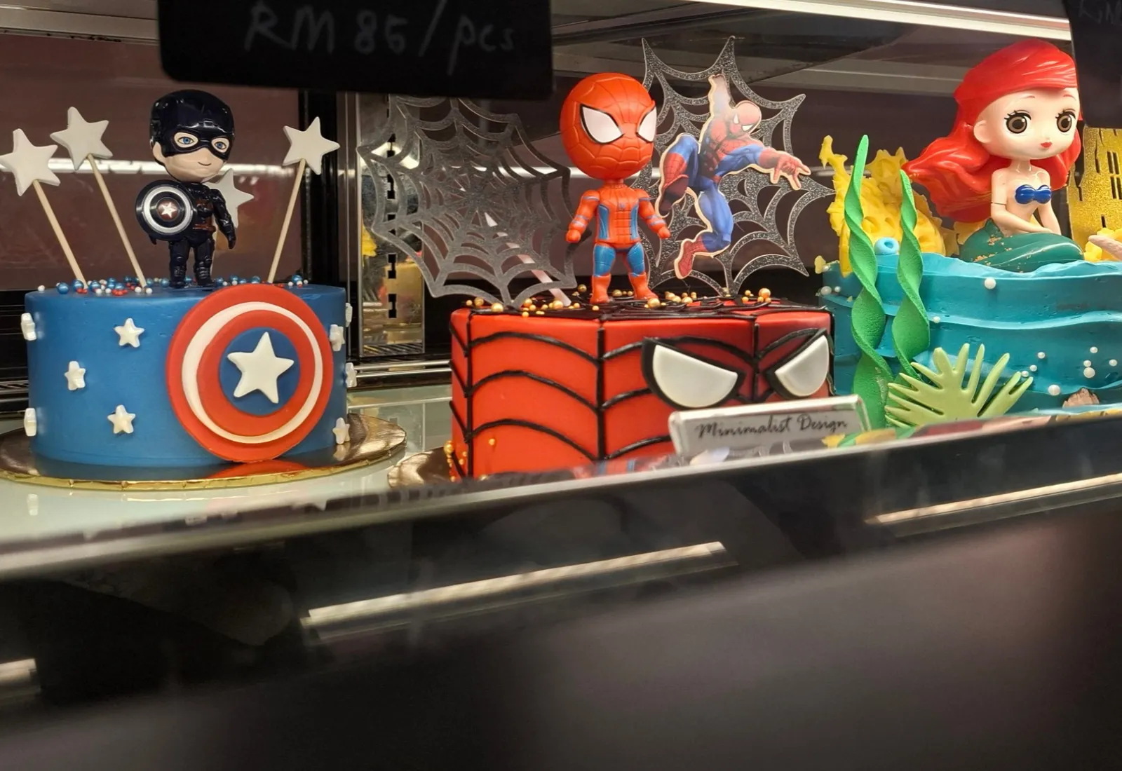 MINI KIDS CAKE | Sara Sofeya Cafe & Cakes