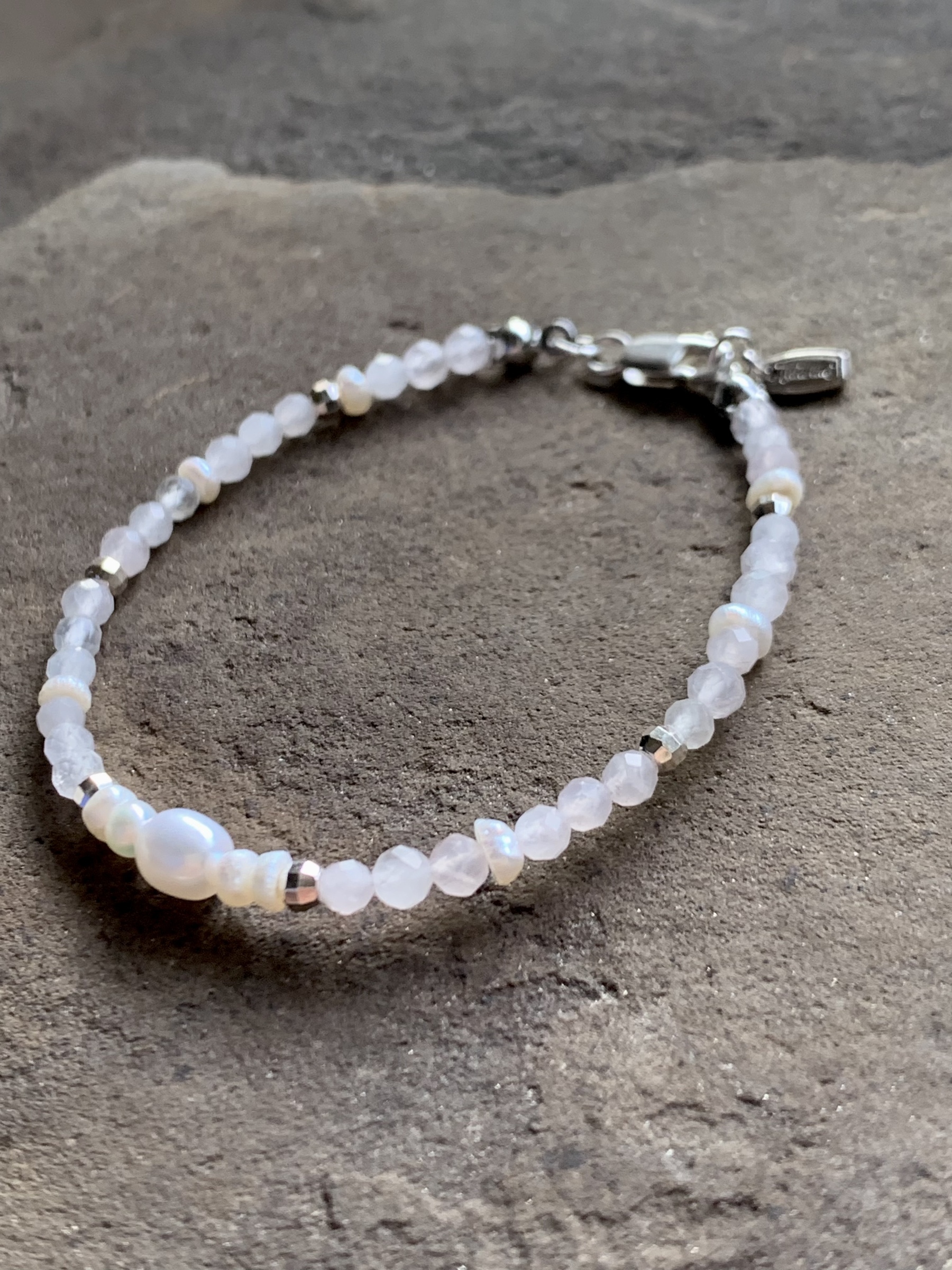 645EBA14-FF64-4071-B9A5-5E6C449E5E64