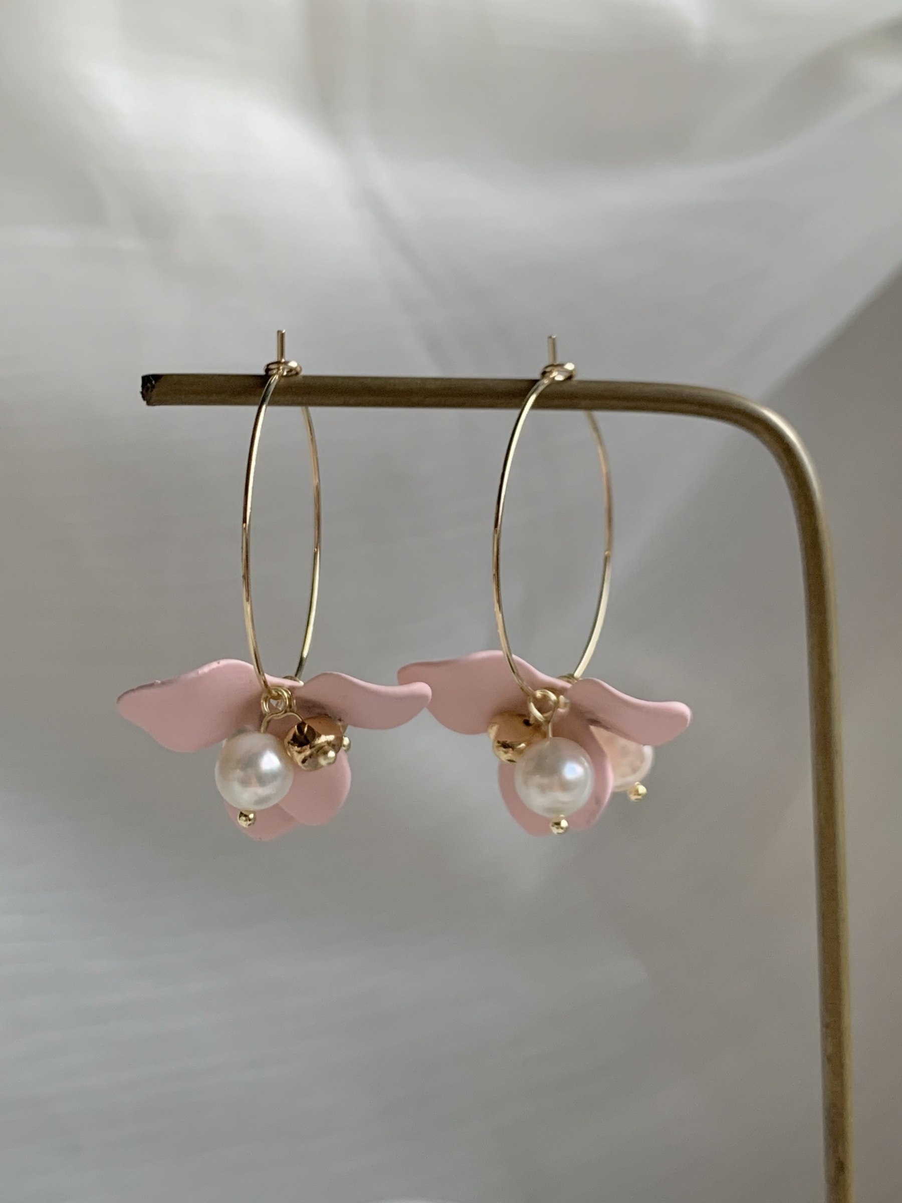 2710F977-80A6-43CB-AD52-83B2541B8656