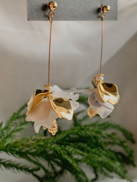 88275693-8F9F-4920-8233-B9717D94A305