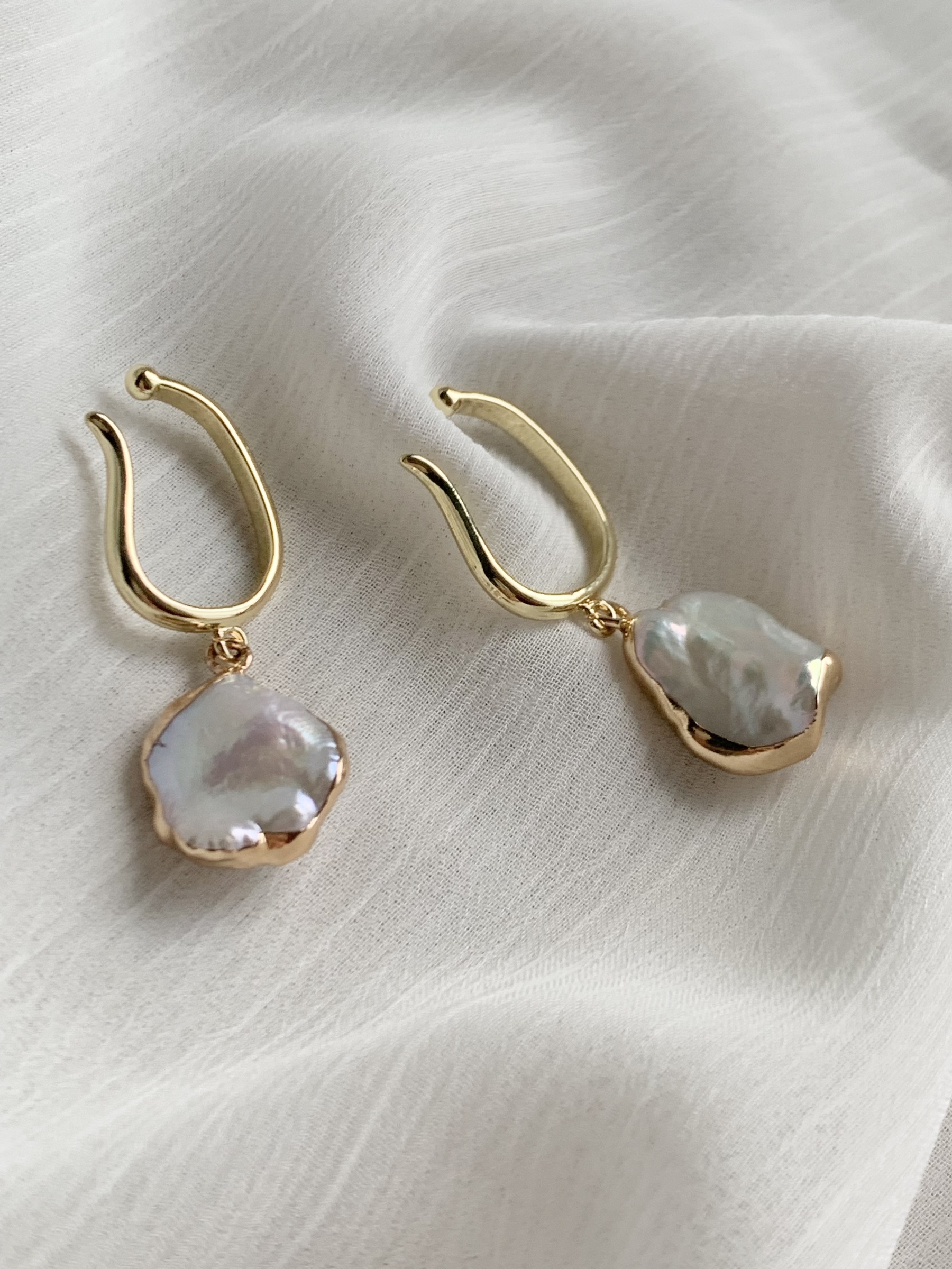 A4174390-EC24-4F2E-8E04-50C7F443C70C