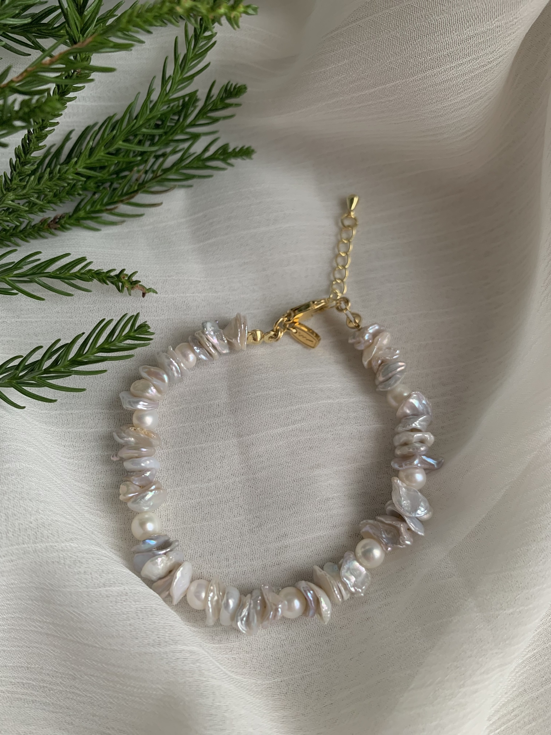 A470E5BD-B1F4-4CA7-A3C3-7F2F131CFCC8