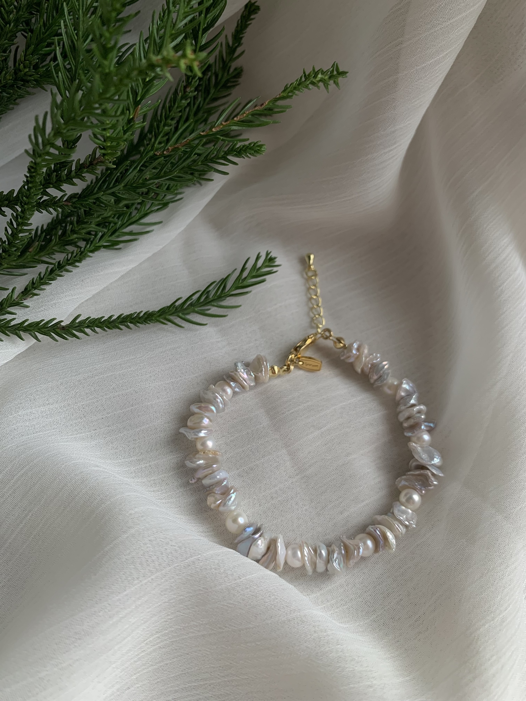 B2204210-70DC-4664-B02C-C16301B1B85C