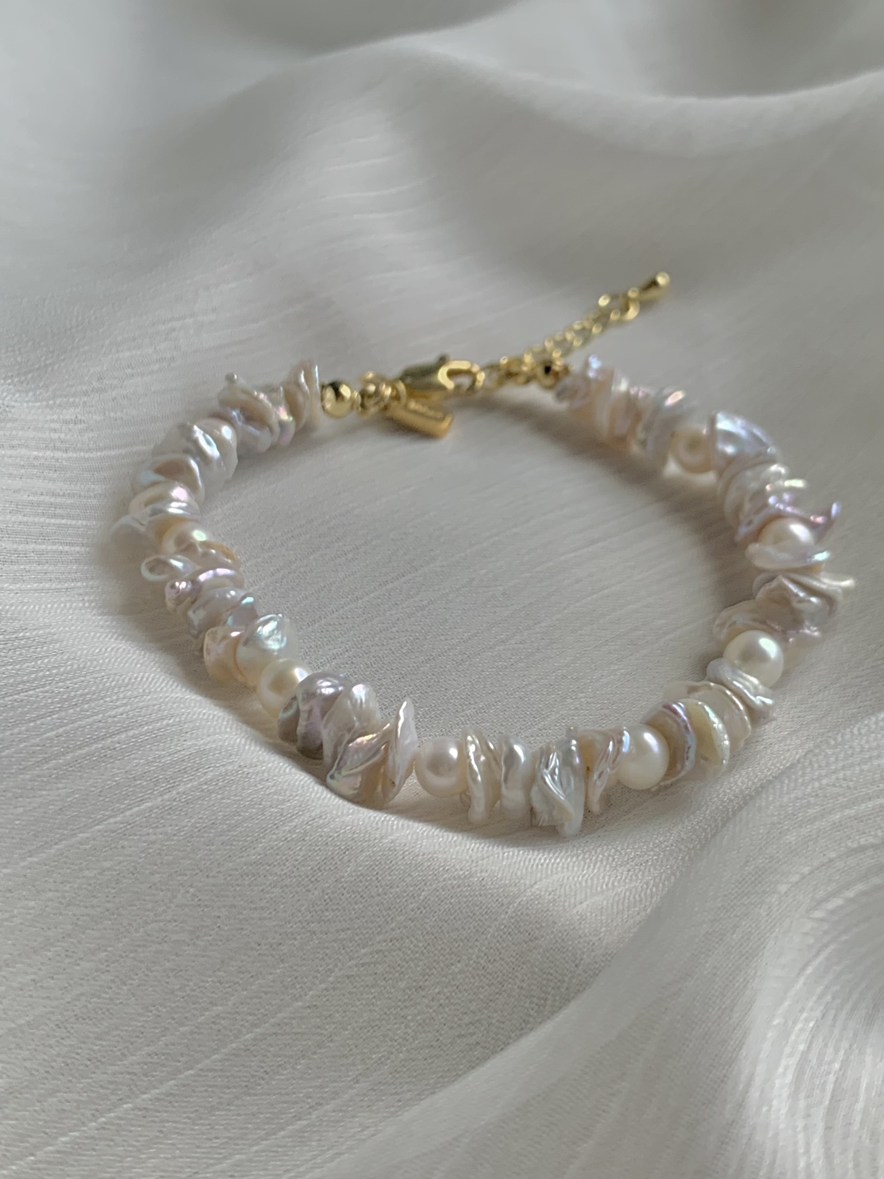 4FCE8AE4-0B5B-4B94-81BD-6AA2B3BD7017