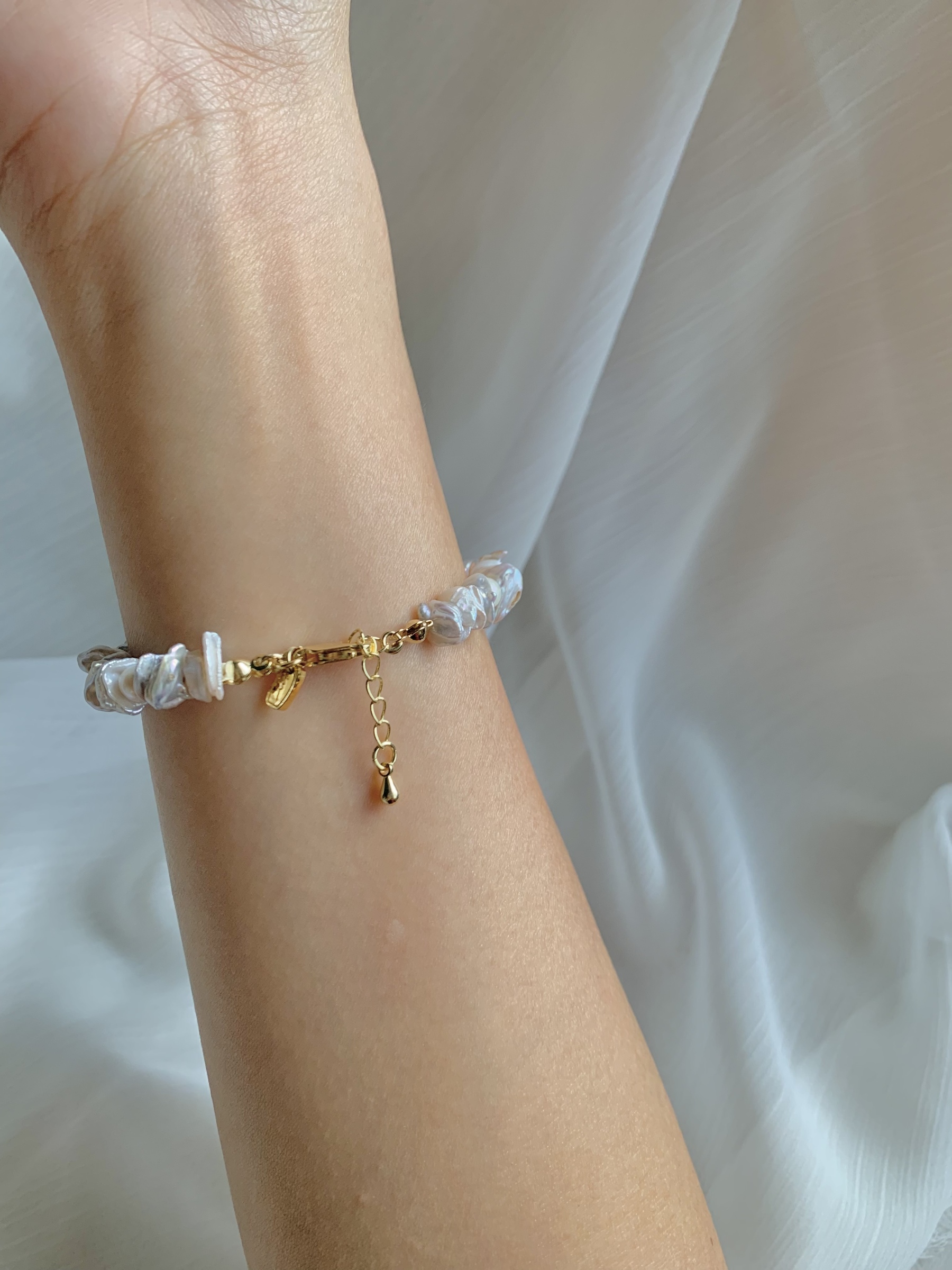 46AD2044-C943-497C-8D64-F9CC3F084044