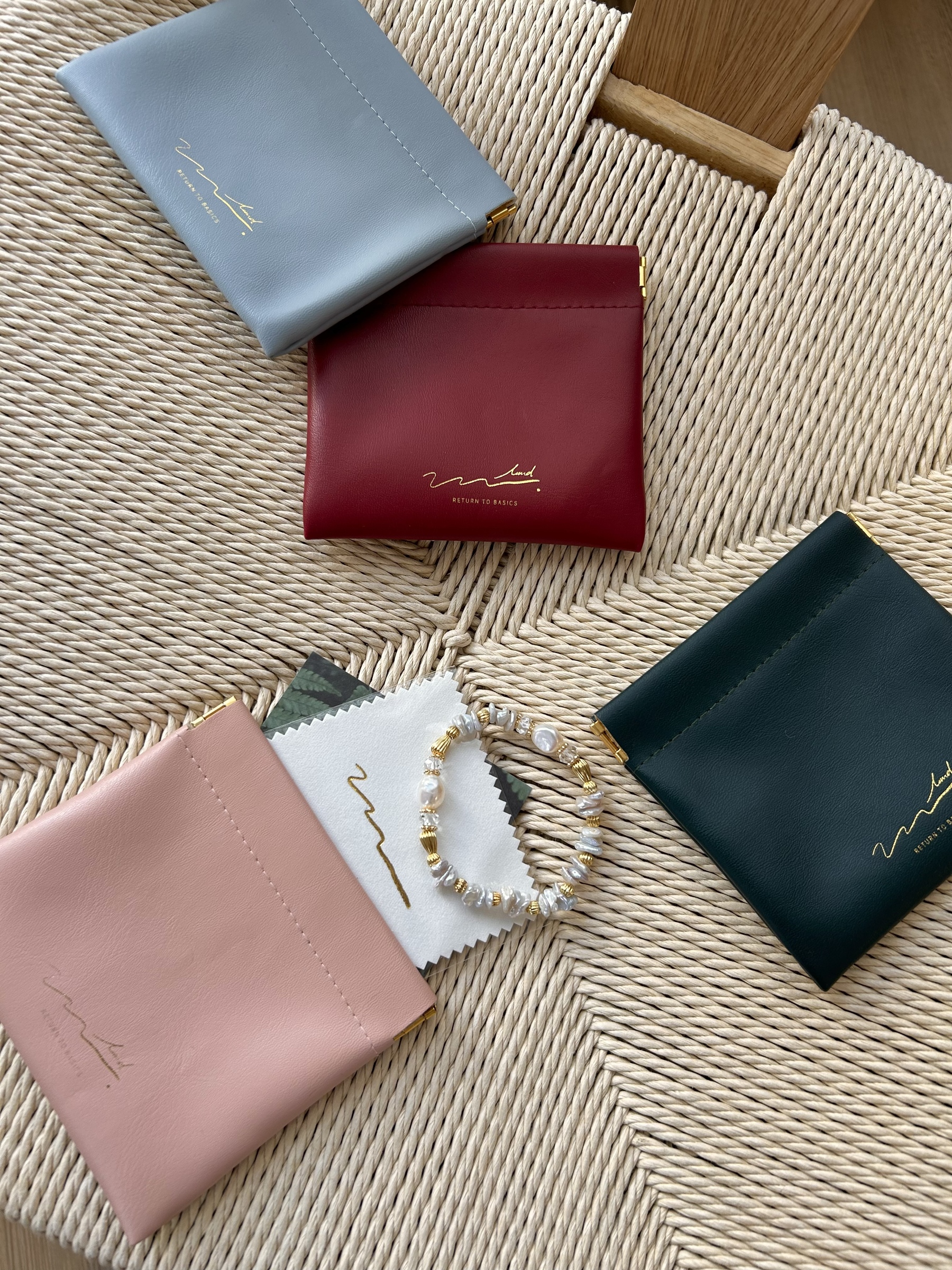 587FC0F9-2E2D-444C-8AA9-E00C85514FD2