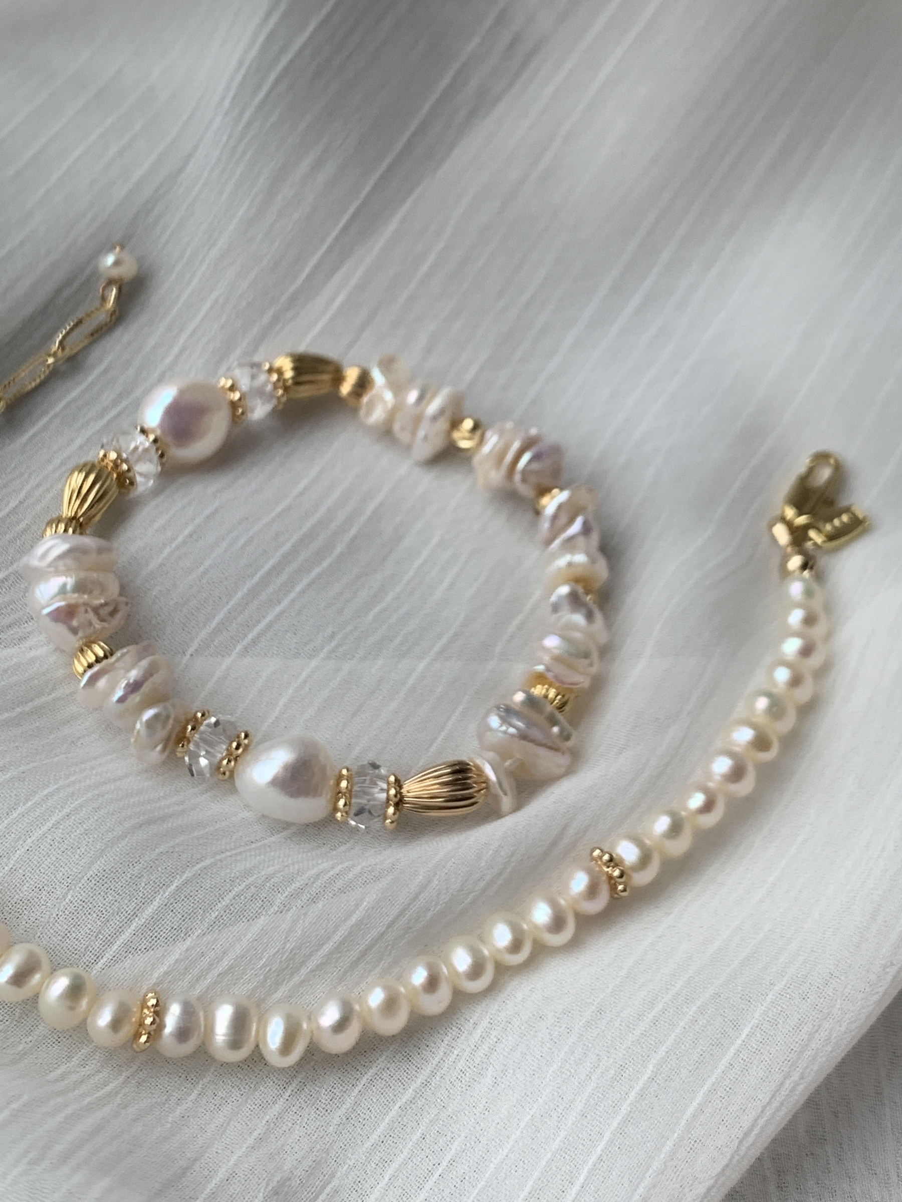 2DDEC6CE-EFAA-43AD-8BFF-DBB747CDDB1A