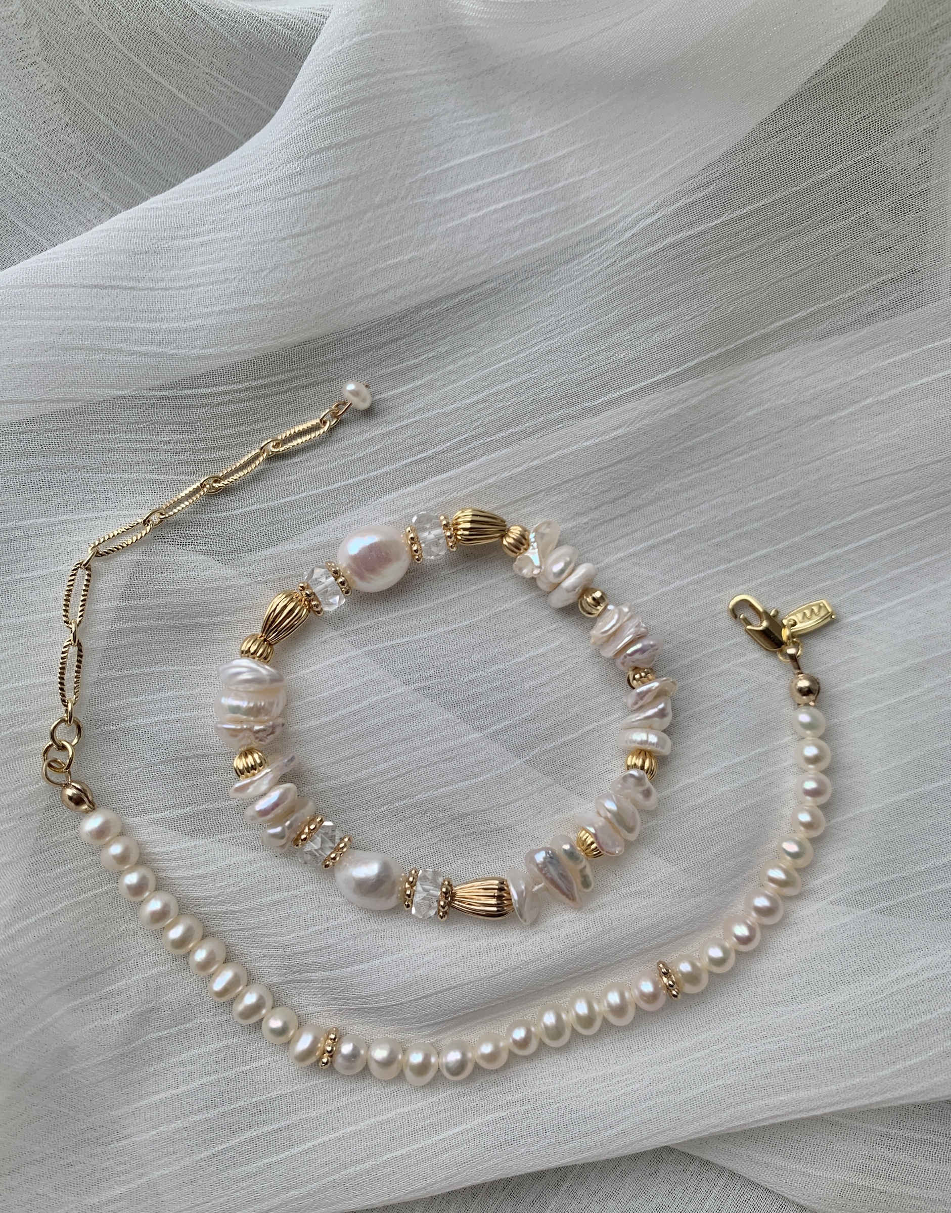 9EEFE6DC-E9A8-4004-A848-6D8D33686EFA